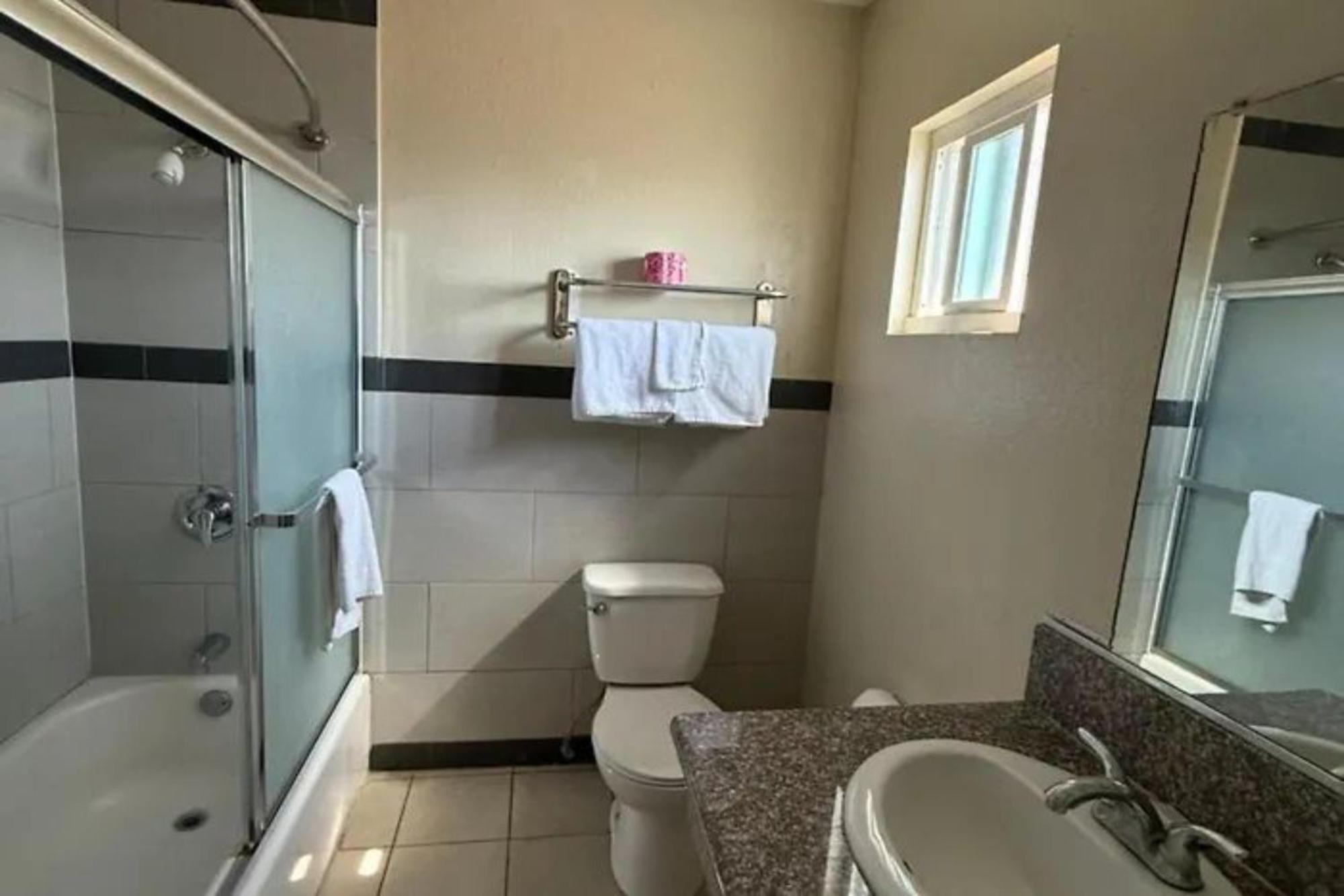 Robinhood Motel Anaheim West エクステリア 写真