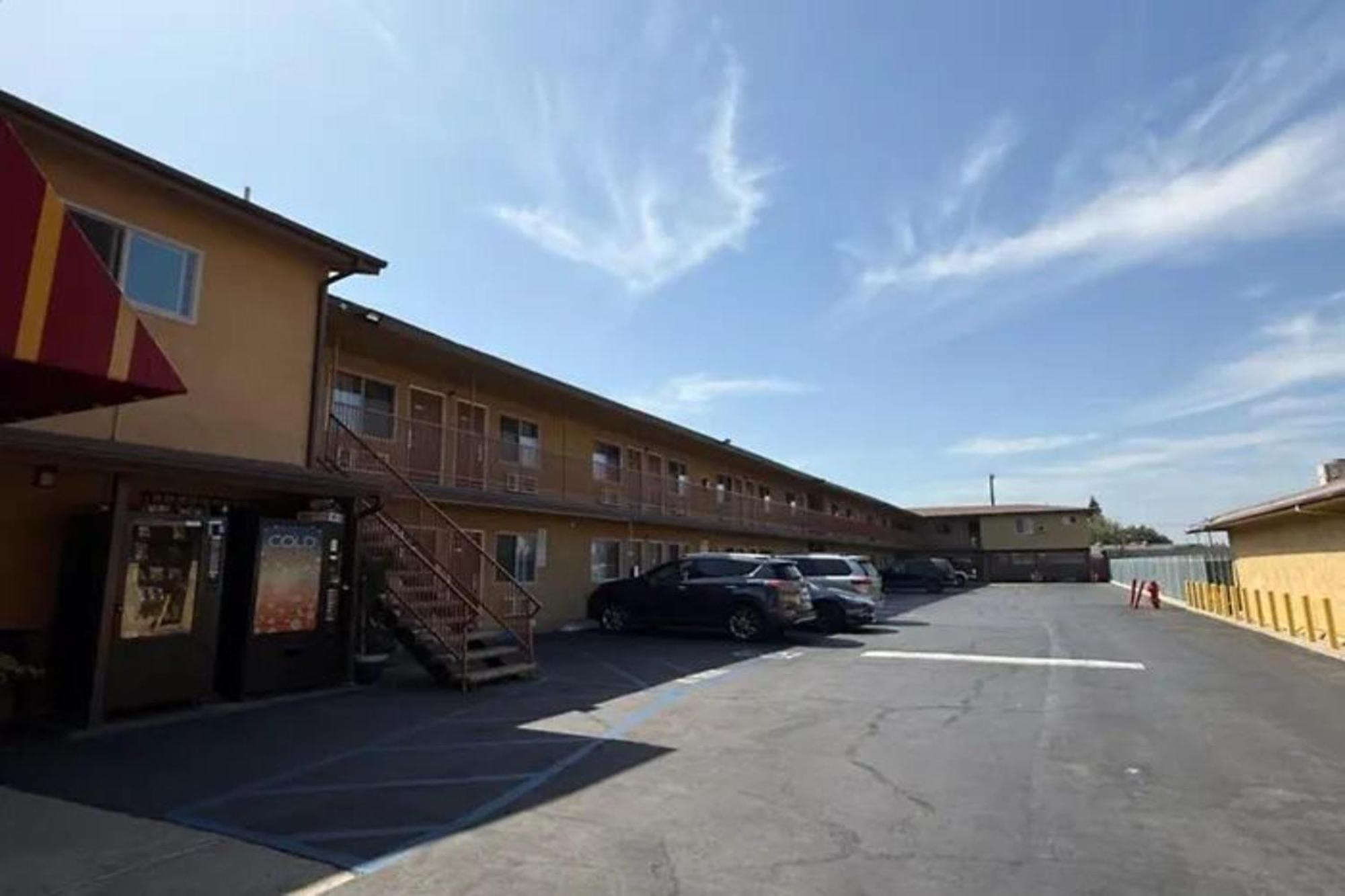 Robinhood Motel Anaheim West エクステリア 写真